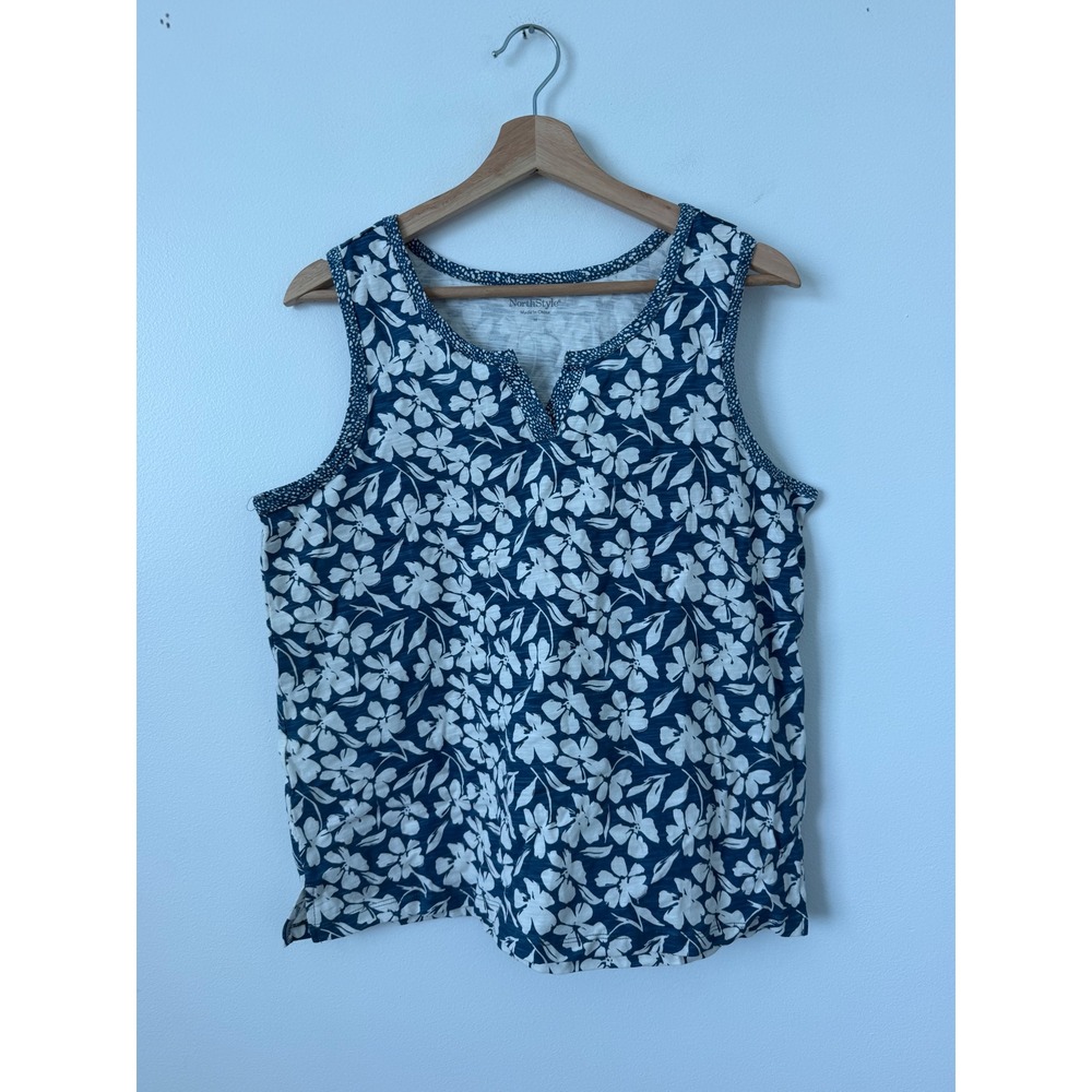 North Style Blue Floral Sleeveless Top – Women's Medium – NWOT - Picture 2 of 5